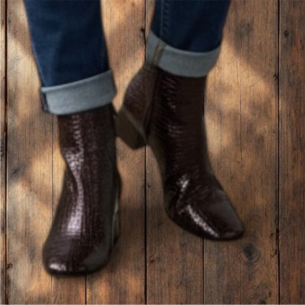 Sam Edelman Daysi Burgundy Croc Ankle Boots 8 - Picture 8 of 8